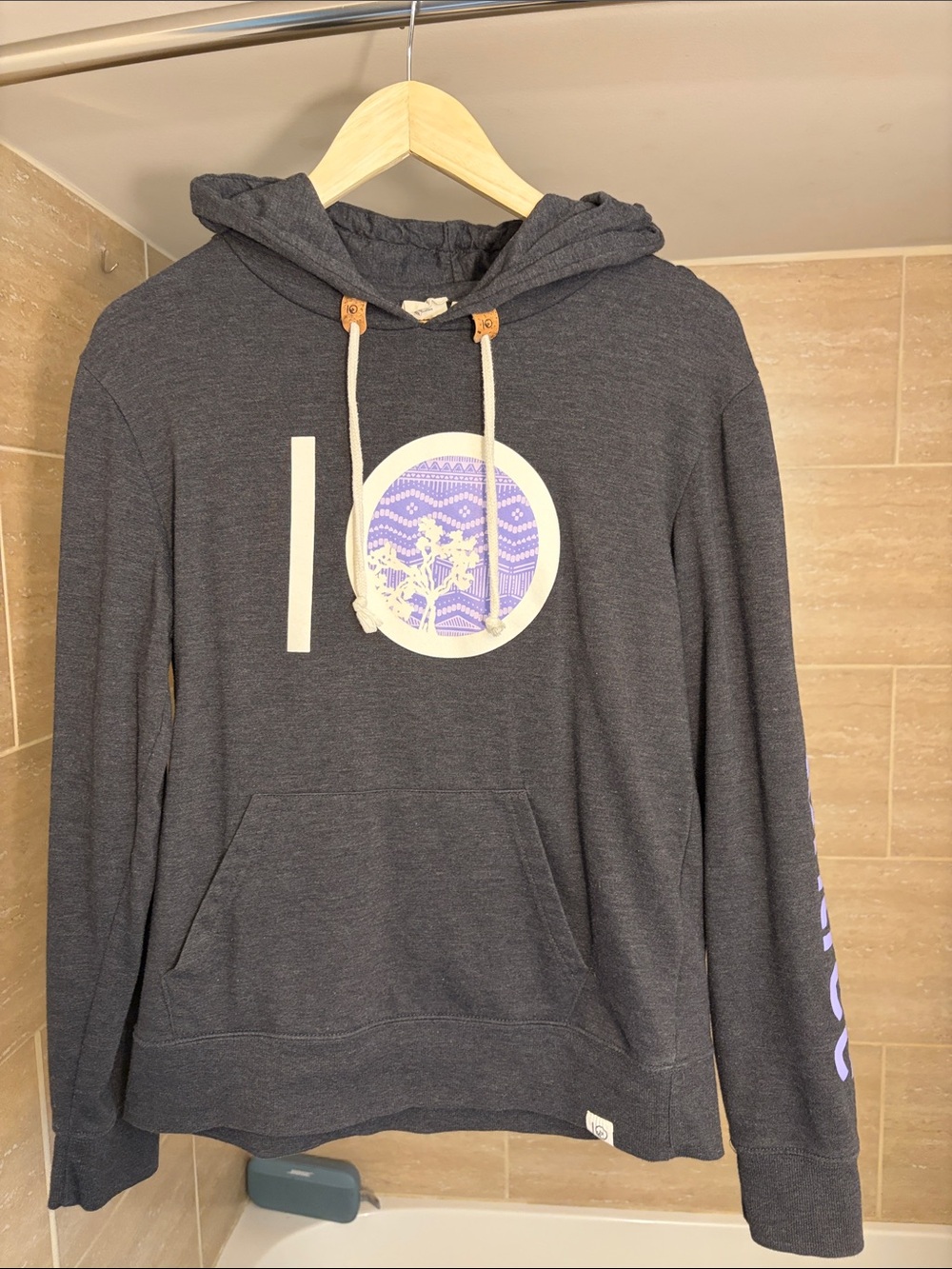 tentree Charcoal Gray women’s Crewneck Sweatshirt